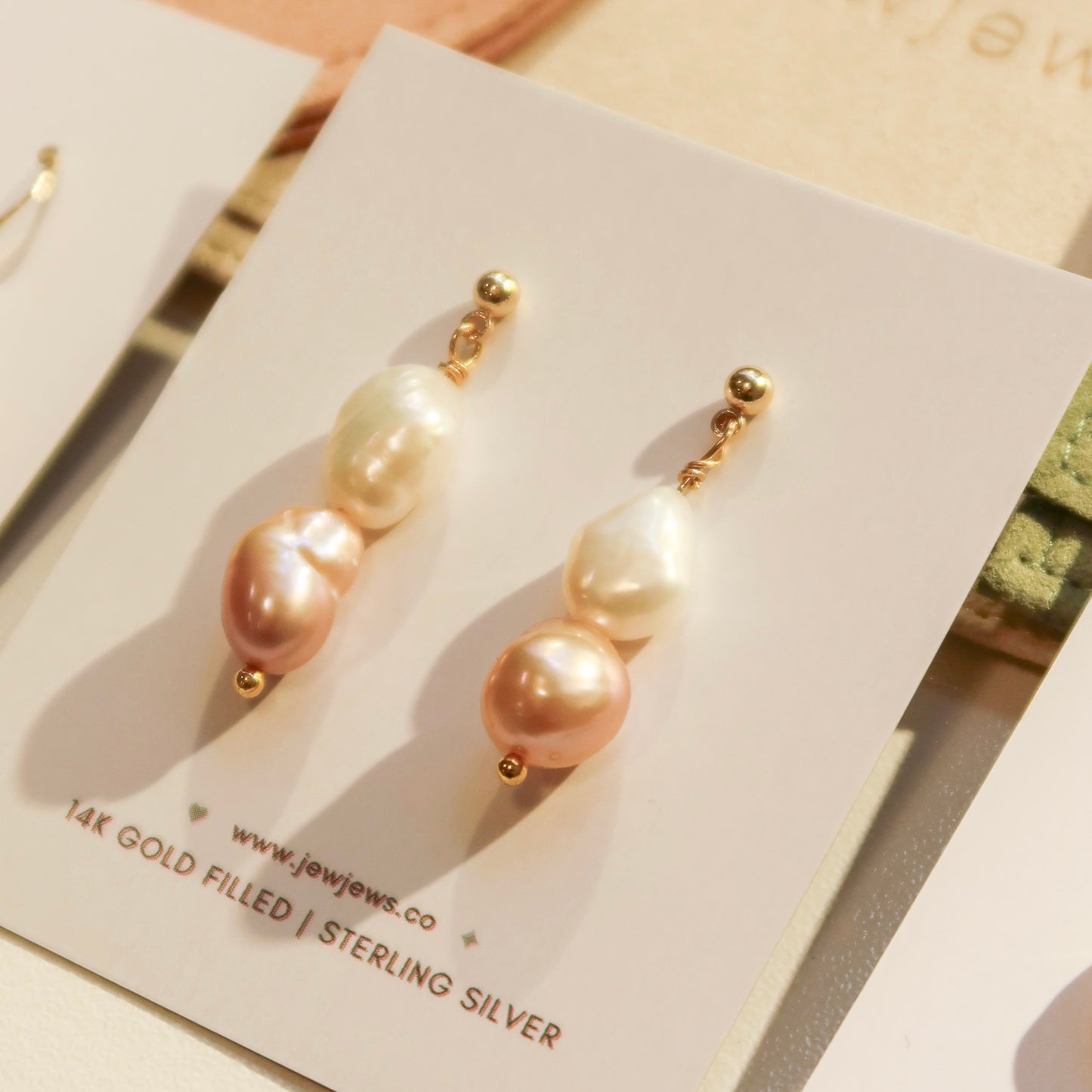 Selena Pearl Earrings