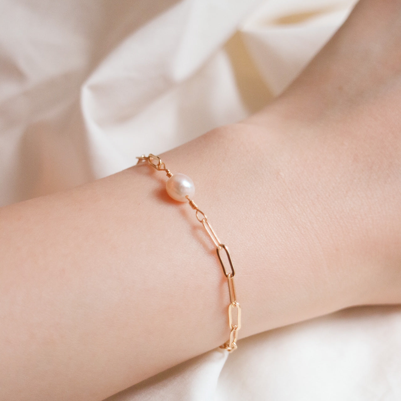 Pearl on Chain Bracelet