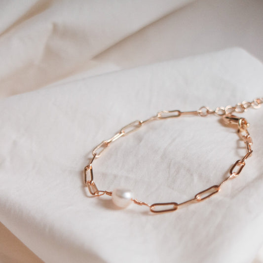 Pearl on Chain Bracelet